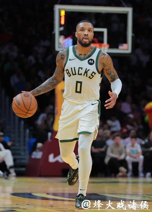 利拉德37+12雄鹿豪取5连胜 公牛送奇才12连败